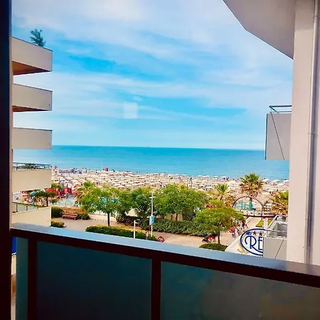 Otel Majorca Sul Mare In Centro A Con Area Fitness 3*
