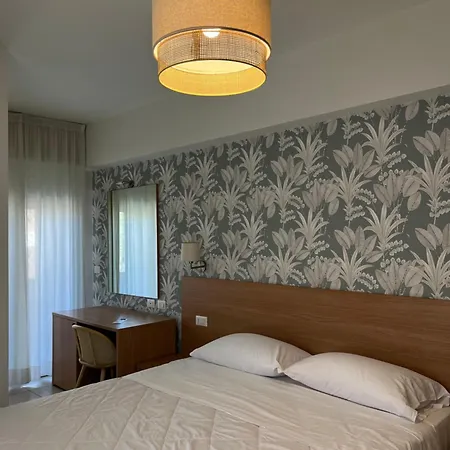 Majorca Sul Mare In Centro A Con Area Fitness Hotel Riccione