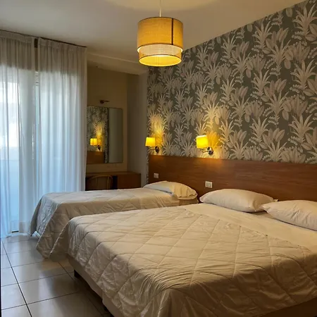 Otel Majorca Sul Mare In Centro A Con Area Fitness