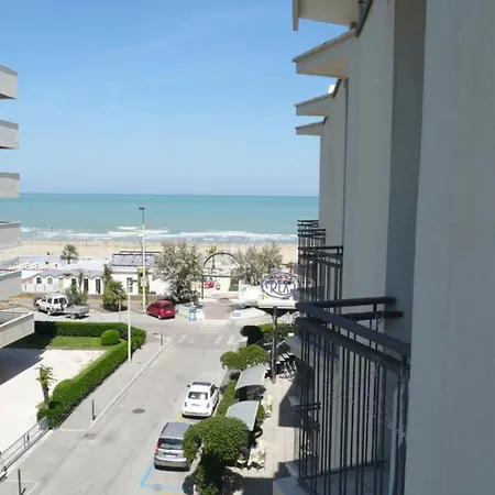 Majorca Sul Mare In Centro A Con Area Fitness Otel Riccione