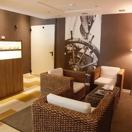 Otel Majorca Sul Mare In Centro A Con Area Fitness Riccione