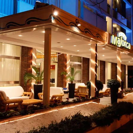 Majorca Sul Mare In Centro A Con Area Fitness Riccione