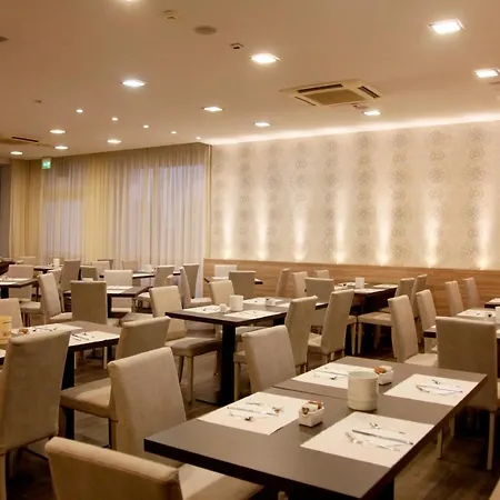 Majorca Sul Mare In Centro A Con Area Fitness 3*