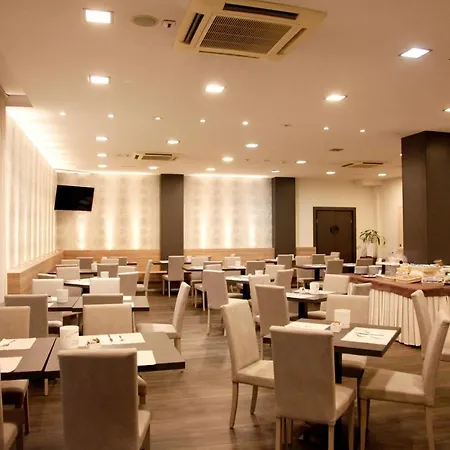 Hotel Majorca Sul Mare In Centro A Con Area Fitness 3*